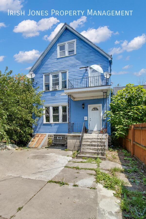 Foto del edificio - 381 Fargo Ave