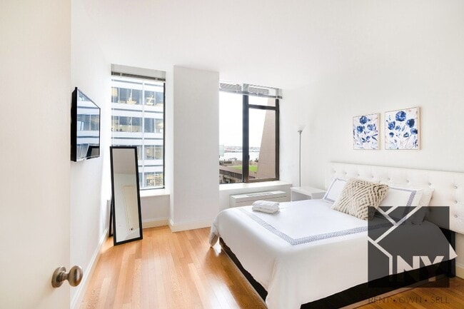 Building Photo - Wall2Wall Windows - - Exquisite Finishes -...