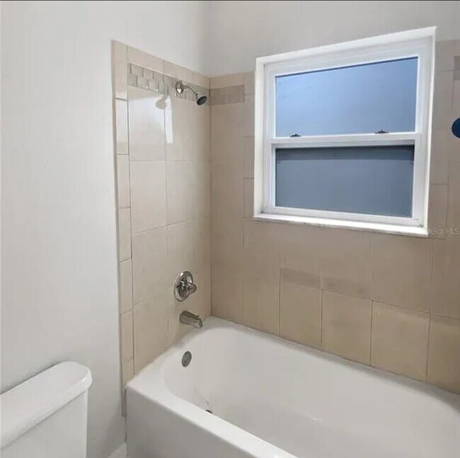Foto del edificio - 1608 Amberlea Dr N