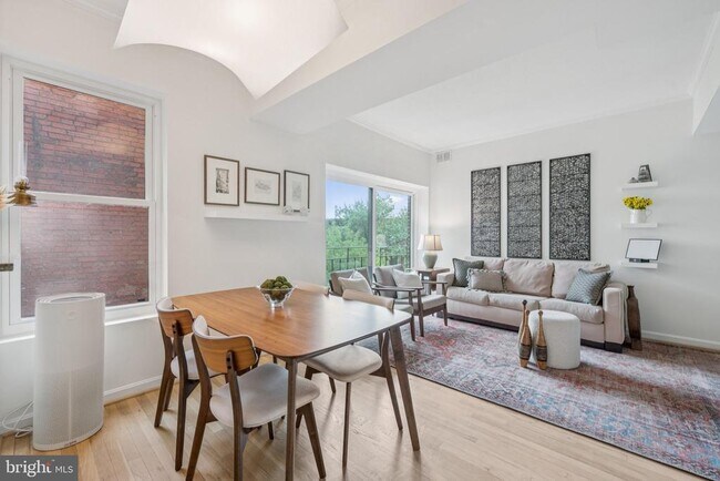 Foto del edificio - 1812 Vernon St NW