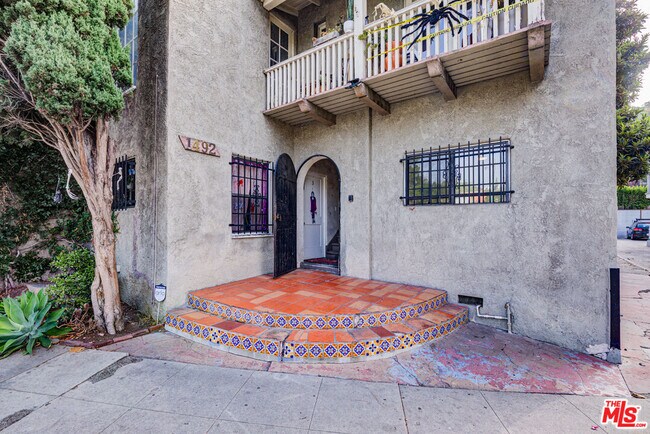 Foto del edificio - 1492 Silver Lake Blvd