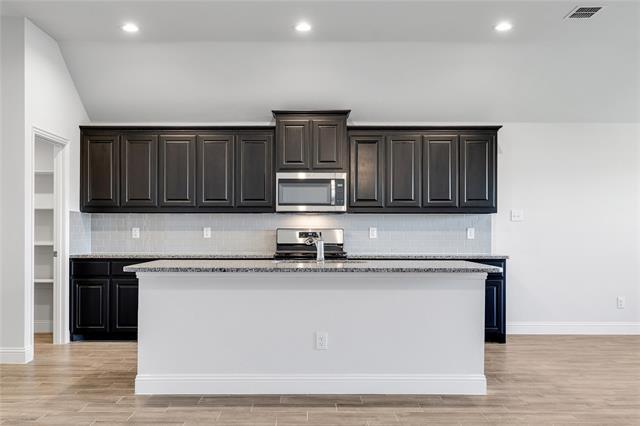 Building Photo - 5909 Lovills Crk St