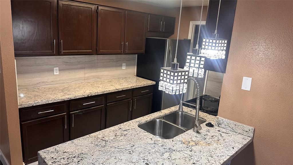 Foto principal - 10793 Braes Bend Dr