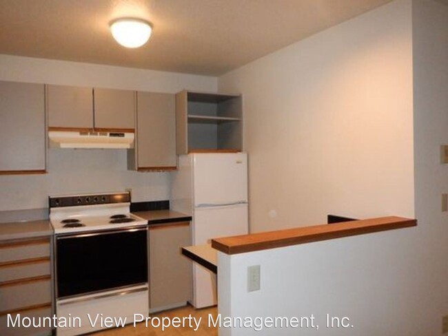 Foto del edificio - 80-82 NW Riverside Blvd