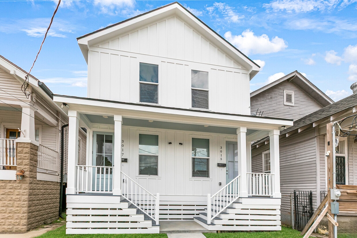 3015-17 Burdette - 3015-17 Burdette