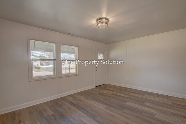Foto del edificio - 825 E 14th Ave