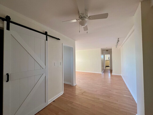 Foto del edificio - 11720 Edgewater Dr