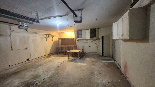 Foto del edificio - 5519 NW Eisenhower Dr