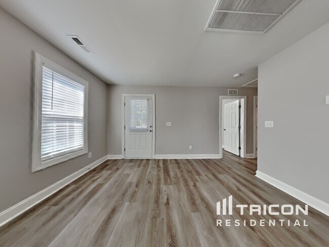 Foto del edificio - 837 Skinner Dr
