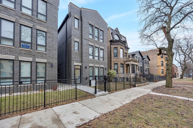 Building Photo - 4629 S Michigan Ave