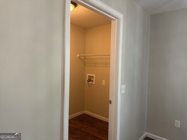 Building Photo - 207 N Bridgeport Dr