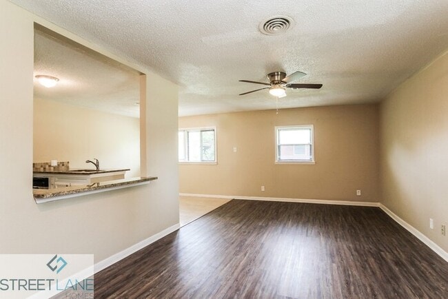 Building Photo - Charming 3 Bedroom in Texas City!