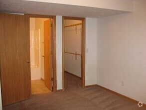 Building Photo - 7040 Whitewater Ln