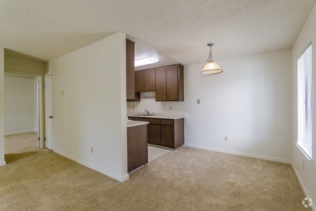 1BR, 1BA - 716SF - Clearwater Apartments