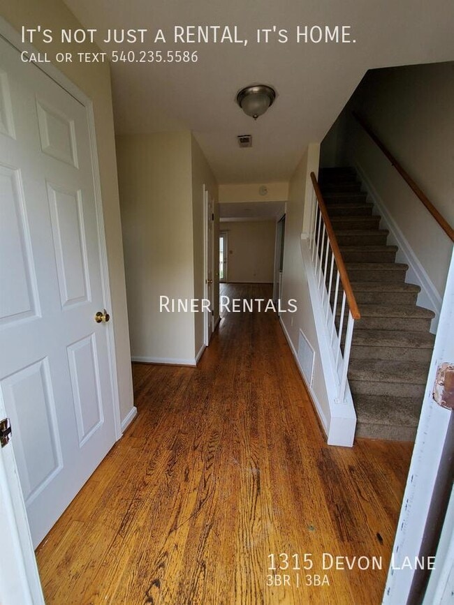 Foto del edificio - 1315 Devon Ln
