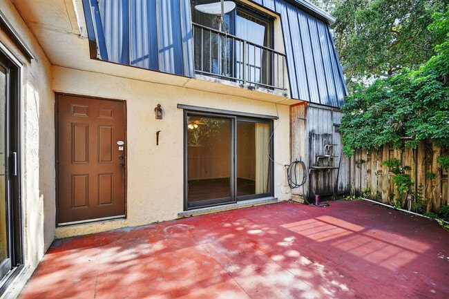 Building Photo - 2494 Waterside Dr