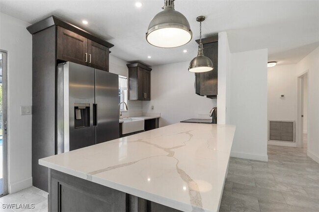 Foto del edificio - 1948 46th St SW