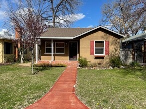 Building Photo - 870 Lincoln St