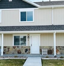 Building Photo - 483 N 2650 W