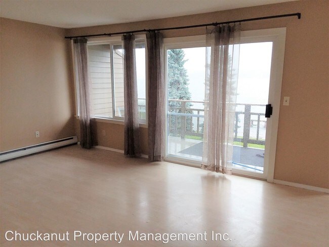 Building Photo - 2 br, 1 bath House - 610 Northshore Dr. #1