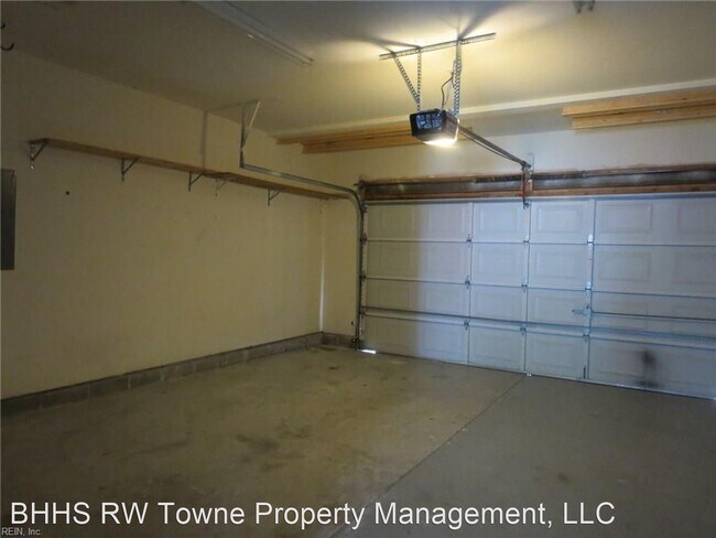 Building Photo - 4 br, 2.5 bath House - 506 Whisper Walk