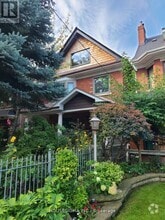 Building Photo - 36 Highview Crescent