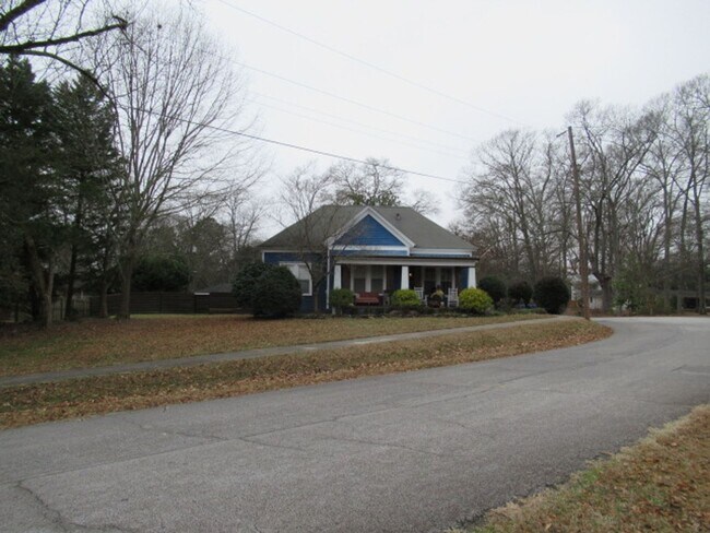 Foto del edificio - 416 W Montgomery St