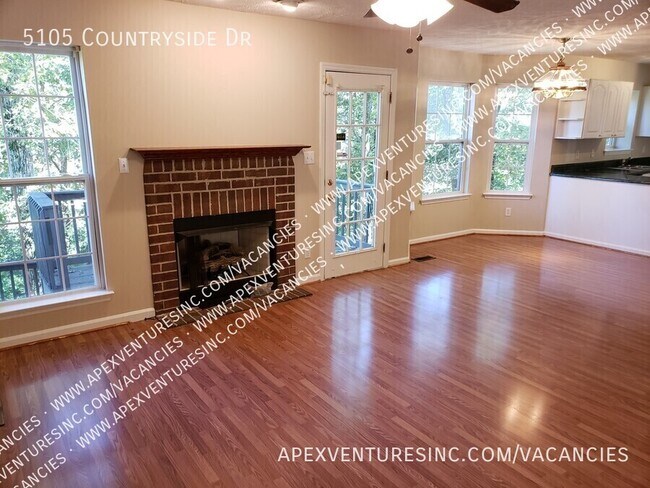 Foto del edificio - 5105 Countryside Dr