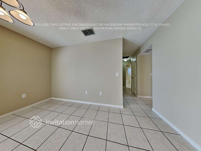 Foto del edificio - 3742 Sapphire Ct