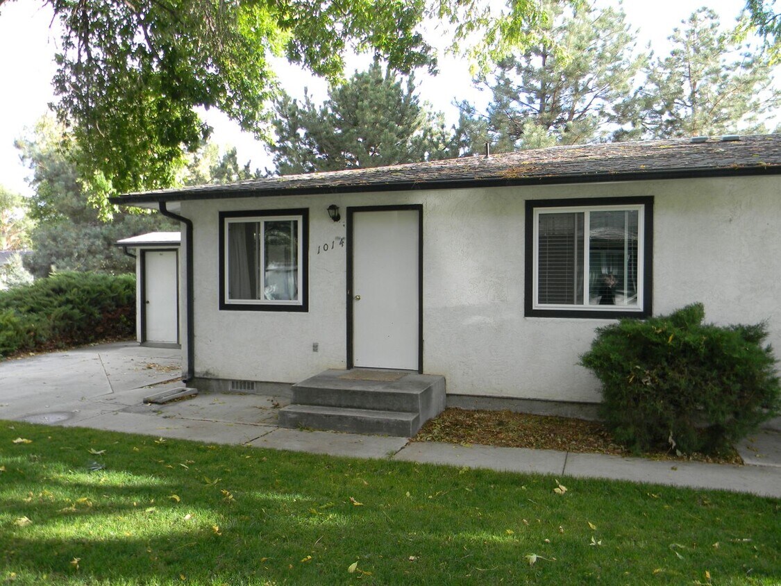 Foto principal - 2bed, 1bath, 800 Sq.ft. apartment - Nampa ...
