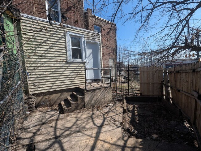 Foto del edificio - Remodeled Home - Frankford