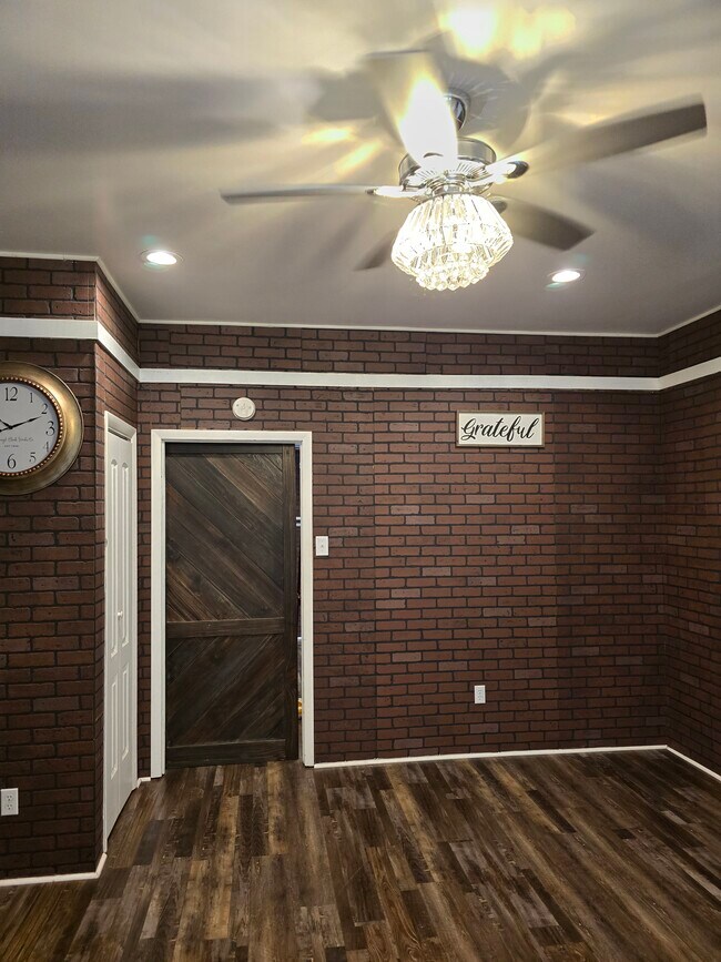 Foto del edificio - 405 W Harnett St
