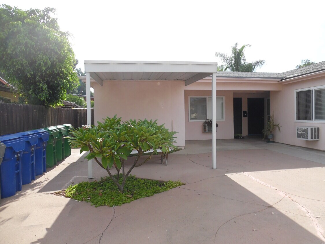 Foto principal - 769 McClure St