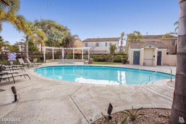 Foto del edificio - 1111 E Channel Islands Blvd