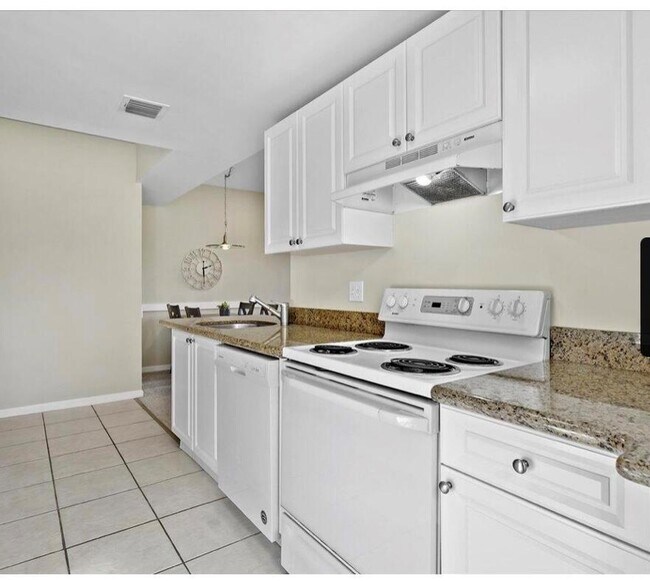 Foto del edificio - 2100 Greenview Shores Blvd