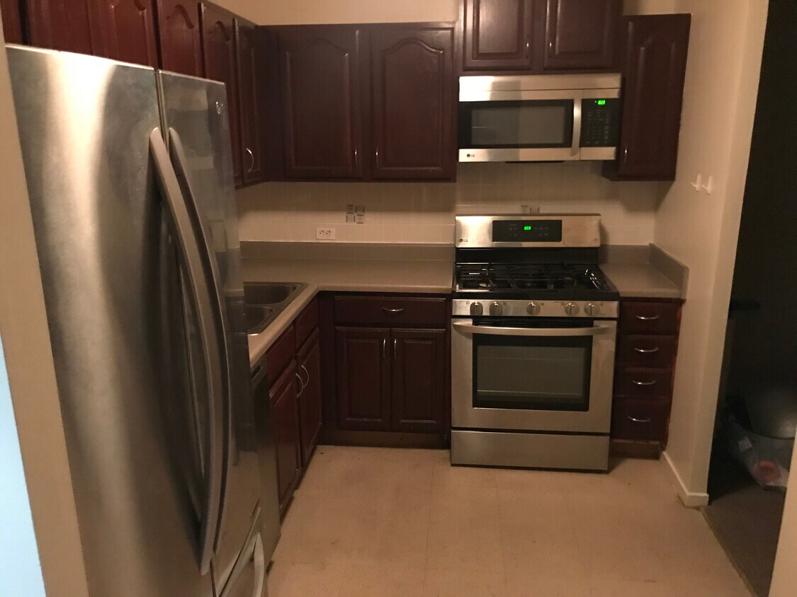 Primary Photo - 6700 S South Shore Dr
