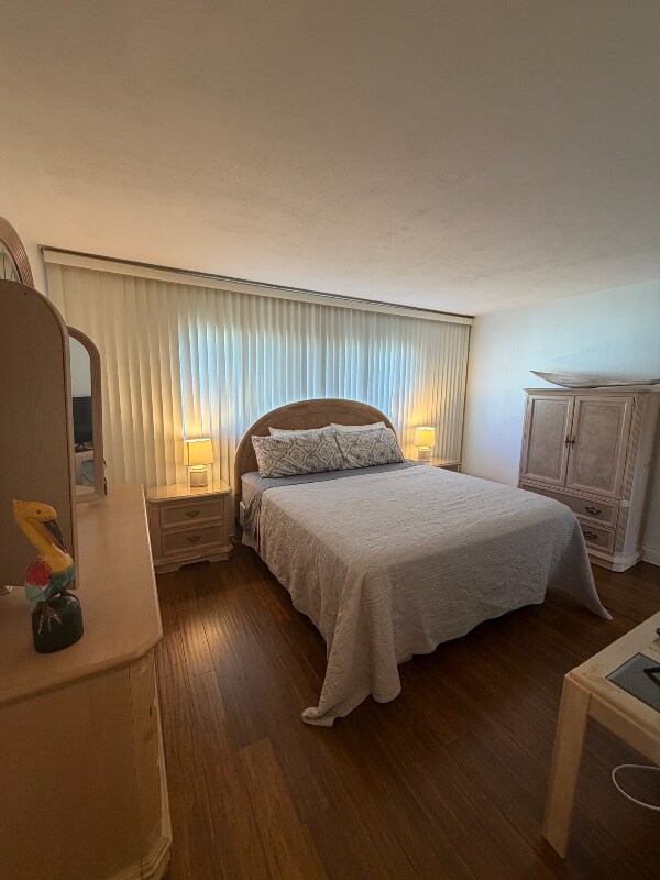 Building Photo - 6161 Gulf Winds Dr