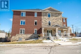 Building Photo - 95-295 Wilson St W