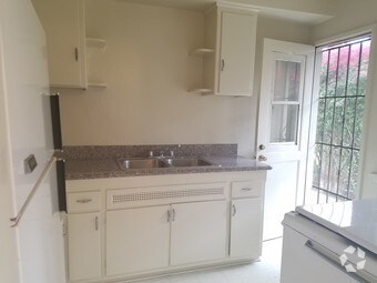 Foto principal - 925 S Le Doux Rd