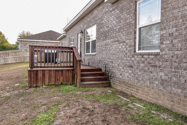 Building Photo - 5567 Galaxy Dr