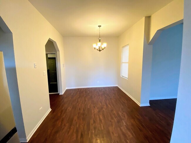 Foto del edificio - 3045 W Cortland St