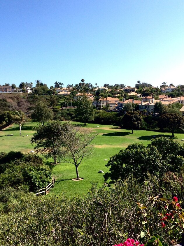 Foto del edificio - Three Bedroom Home With Golf Course View!