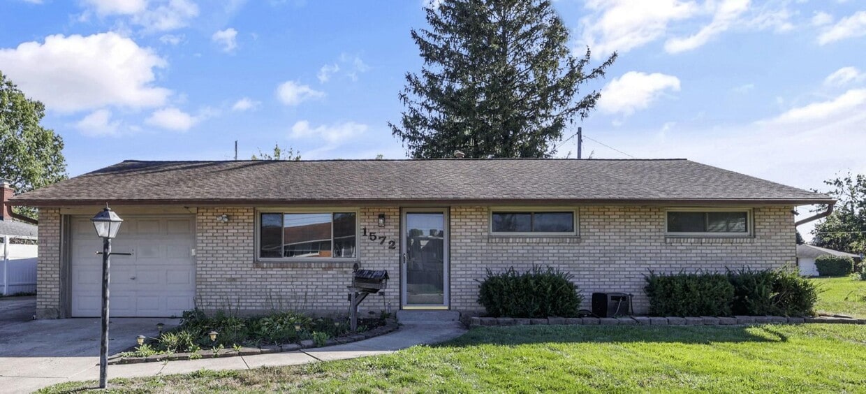 Foto principal - 1572 Ives Ave