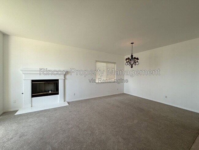 Building Photo - 605 Corte Sol