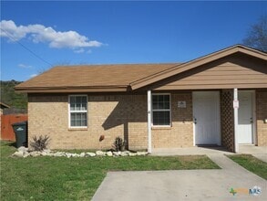 Building Photo - 910 Dryden Ave