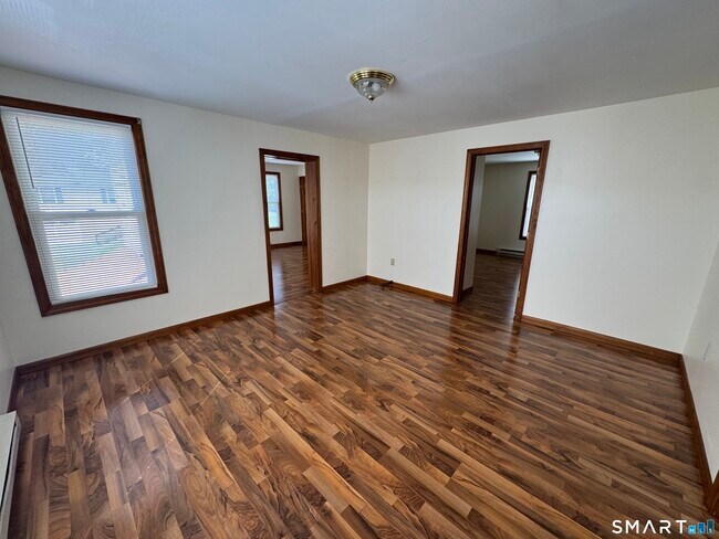 Foto del edificio - 145 Hoadley St