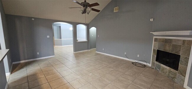 Foto del edificio - 3138 Spring Flower Ln