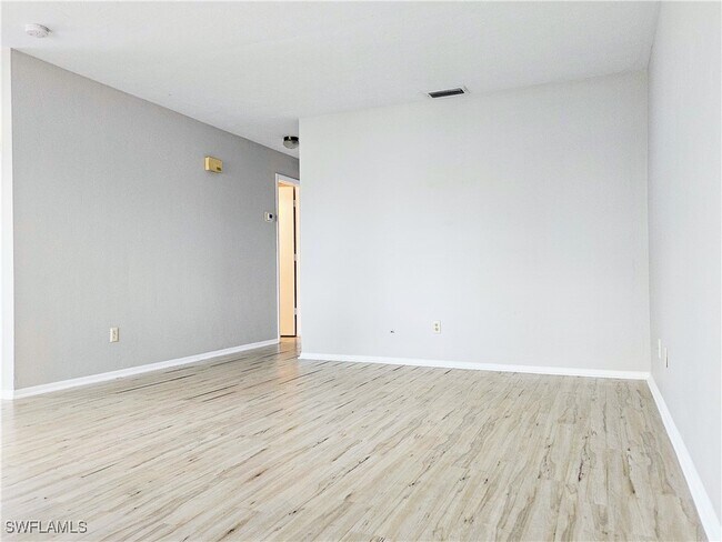 Foto del edificio - 523 SE 24th Ave