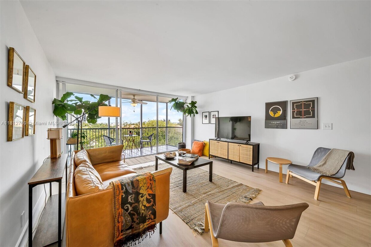 Foto principal - 150 Ocean Lane Dr