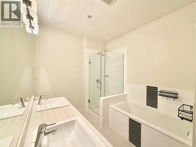 Building Photo - 3163 Riverwalk Ave